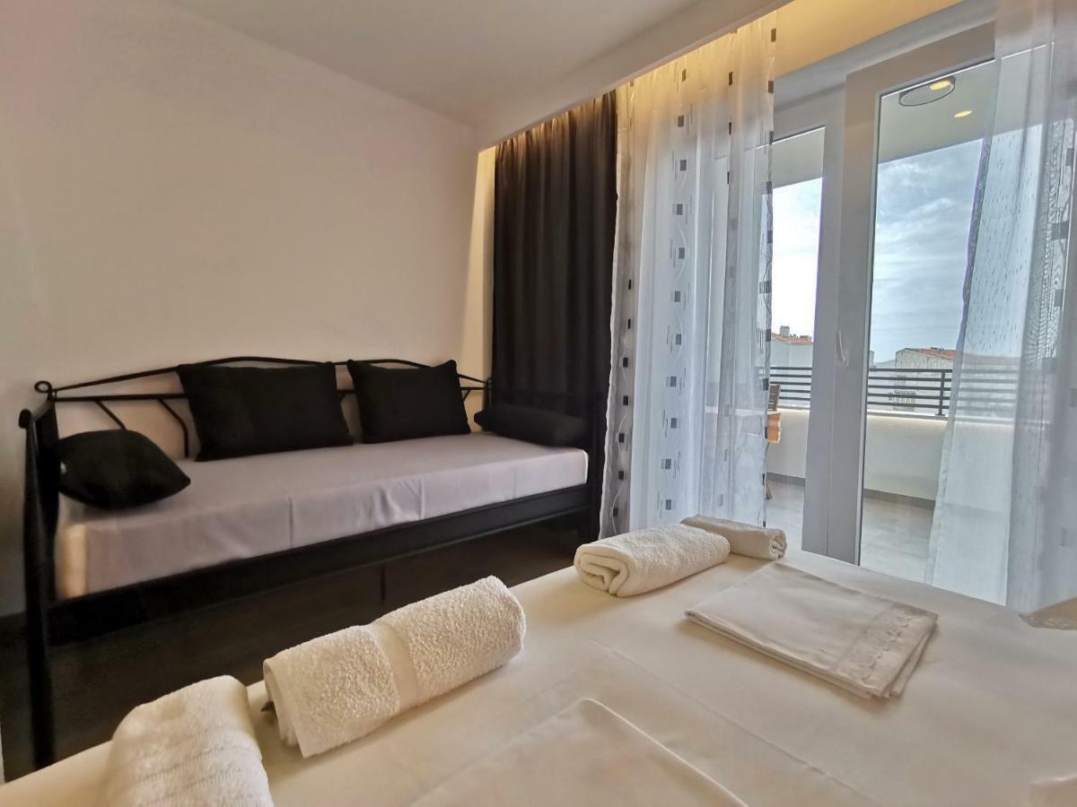 Apartments Tonkita With Jacuzzi Makarska Eksteriør bilde