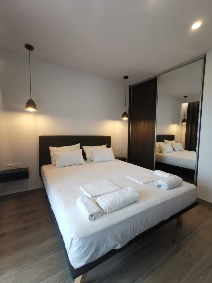 Apartments Tonkita With Jacuzzi Makarska Eksteriør bilde