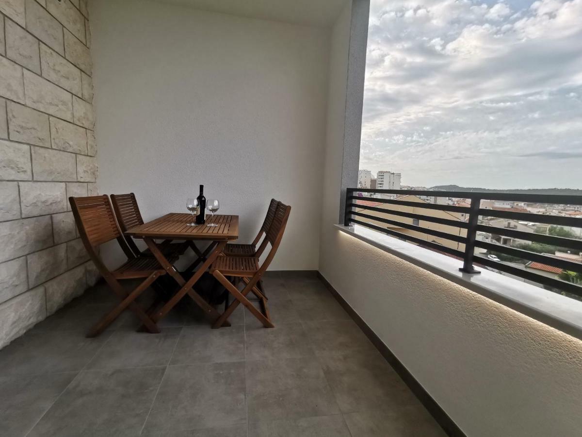 Apartments Tonkita With Jacuzzi Makarska Eksteriør bilde