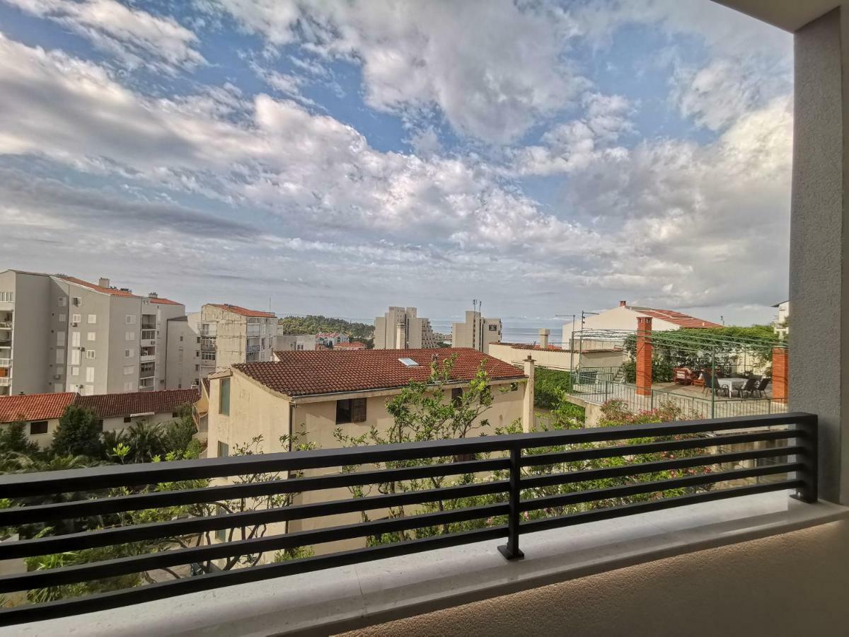 Apartments Tonkita With Jacuzzi Makarska Eksteriør bilde